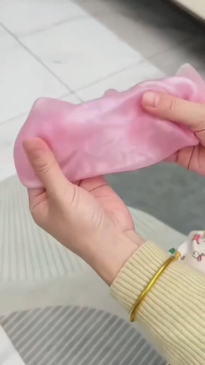 Silicon moisturizing socks